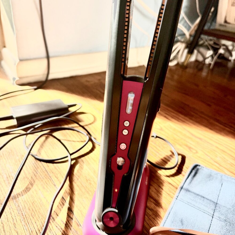 Dyson Corrale hair straightener Black Fuchsia - Like New - Picture 3 of 14